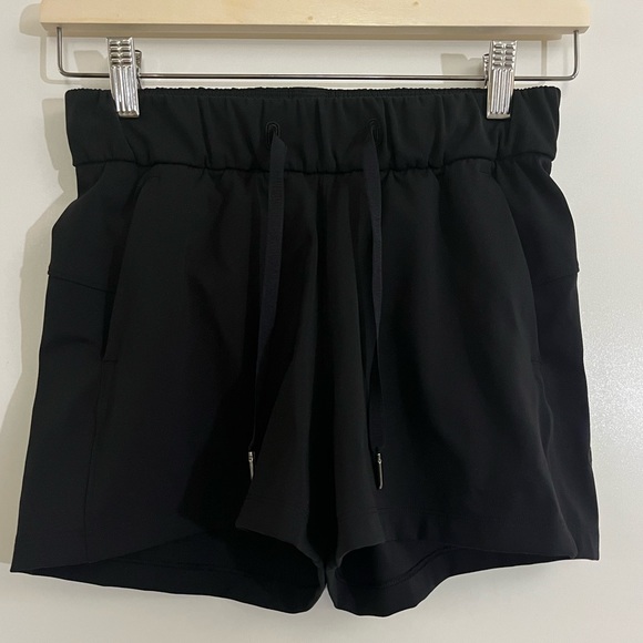 Lululemon On the Fly Short *2.5" Black 2 - Picture 7 of 16